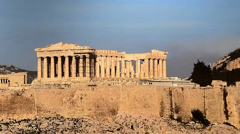 Τραγωδία: Ανδρας σκοτώθηκε πέφτοντας από την Ακρόπολη